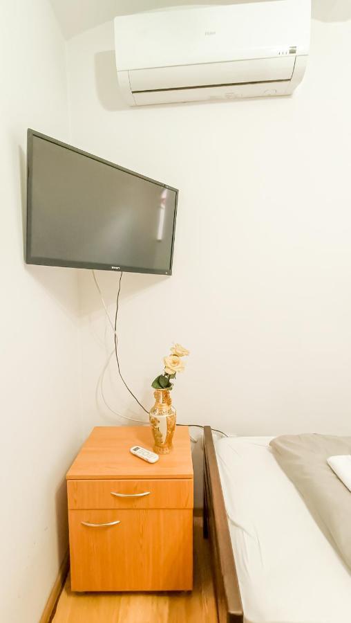 Bascarsija Guesthouse - Private Bath, Tv & Aircon 塞拉耶佛 外观 照片